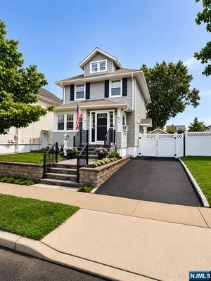 439 LAKE AVE, LYNDHURST, NJ 07071 - Image d6f7b2a6071aefa8b35525dc211afbfc/2459551172