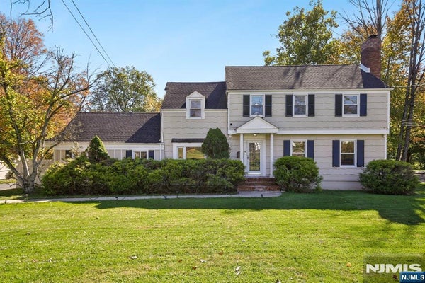 424 WHITE OAK RIDGE RD, SHORT HILLS, NJ 07078 - Image db280c2224f91b92bd2bc719ff43c8db/1702147901