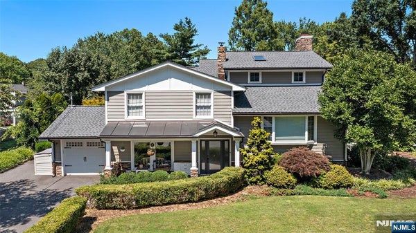440 COLONIAL BLVD, TOWNSHIP OF WASHINGTON, NJ 07676 - Image dd5d9e4a062cc1bc3d77789ff339c1ae/82828101
