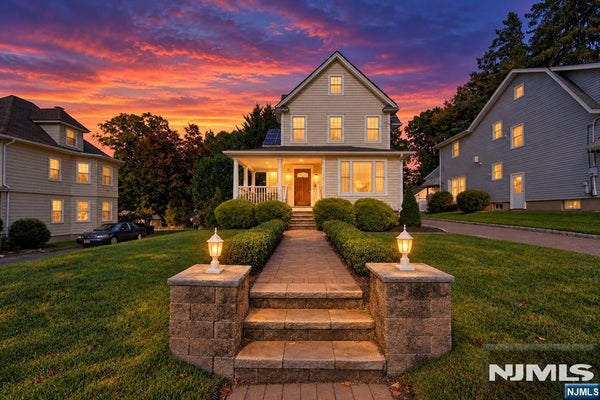58 BEECH ST, NUTLEY, NJ 07110 - Image df7792a0e17ed0e2fc952b3d542936de/3548018945