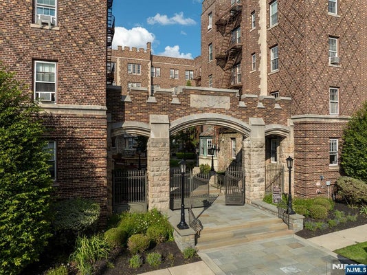 275 ENGLE ST # B1-A, ENGLEWOOD, NJ 07631 - Image e03d7e27fab56b31f48d0b3dc7bcc2bf/3612714271