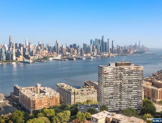 ADDRESS PRIVATE, WEST NEW YORK, NJ 07093 - Image e09bac54ef8a93eb3e7898637ad26e29/355284861