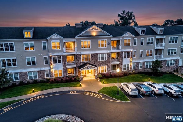 5208 VETERANS DR, WHARTON, NJ 07885 - Image e0a52a0a2e99ba9b3471d2cbb752ffdb/255460235