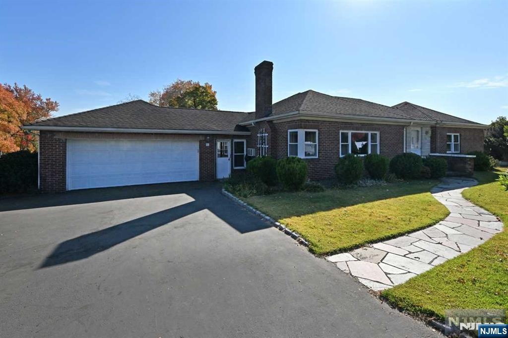 80 Forest Avenue