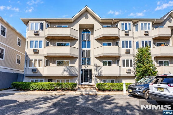 776-784 N 6TH STREET # 6, NEWARK, NJ 07107 - Image e4d2fb0d79a27ce20a2ef8ae2b0ba75b/3129875374