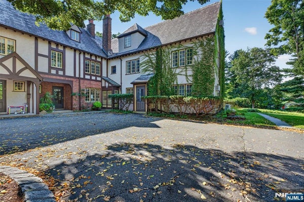 45 DWIGHT PL APT 8, ENGLEWOOD, NJ 07631 - Image e6a2ca4e5dc4200841f6b1f569cf4e19/838827227