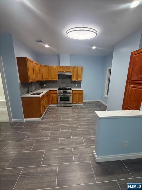 Photo for 101 Rochelle Avenue 2nd Floor