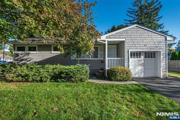912 COLFAX AVE, POMPTON LAKES, NJ 07442 - Image eaa26e7c3115d4add8a64df18a7533a7/3560192218
