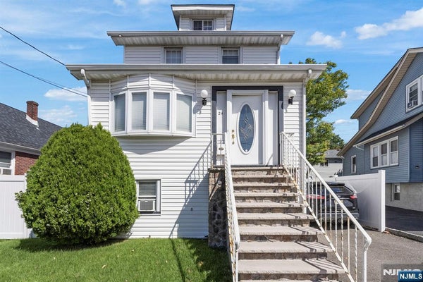 24 HELEN ST, LITTLE FERRY, NJ 07643 - Image eb17a6519ec00e30eba721e8112c0c48/1905696576