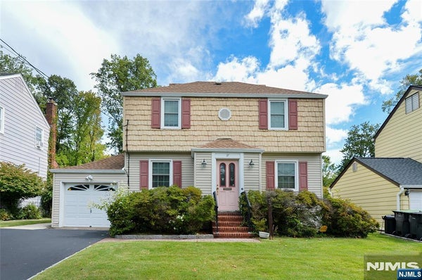 37 LUNN AVE, BERGENFIELD, NJ 07621 - Image eda72cbc67940f8e9a2ebd761558e27e/961383900