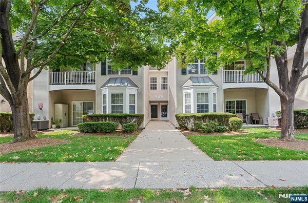 314 CAMBRIDGE DR # 70, BUTLER, NJ 07405 - Image ee4c9023c923477d2d13bcbb99026090/2188905167