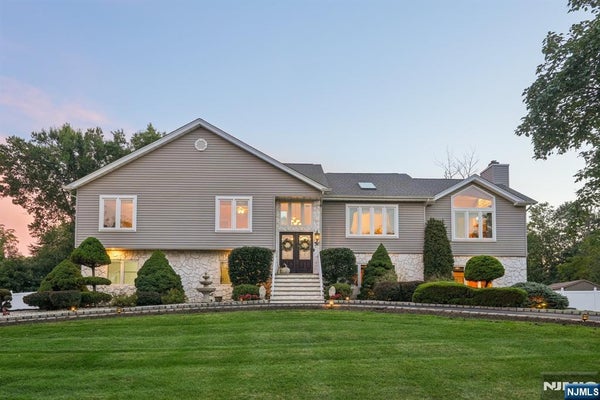 3 SKURLA LN, WHIPPANY, NJ 07981 - Image ee73bfbcc689549796da2efa44e26f03/2650203307