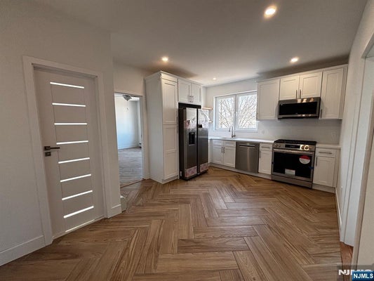 695 ELM ST APT 2, KEARNY, NJ 07032 - Image f0ca8fbf95b99a462e1fc2831ec3bdb6/2959811829