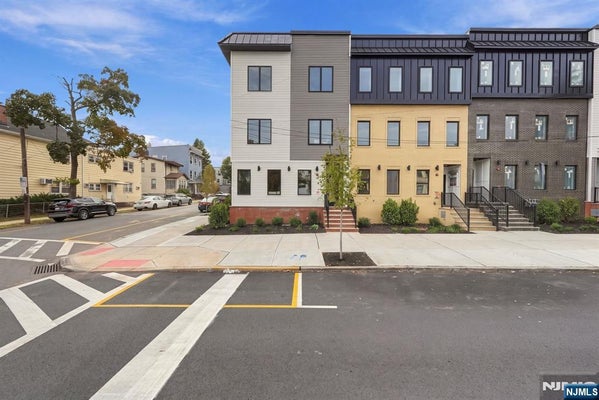 500 DAVIS AVE, HARRISON, NJ 07029 - Image f2996eb94cce4acd5dd17aff01fb5ed4/1661110514