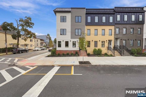 500 DAVIS AVE, HARRISON, NJ 07029 - Image f2996eb94cce4acd5dd17aff01fb5ed4/1914304844