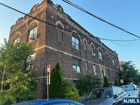 400 WOODCLIFF AVE, NORTH BERGEN, NJ 07047 - Image fbb592c5b0e98acda1e0512e7ca7111b/212792942