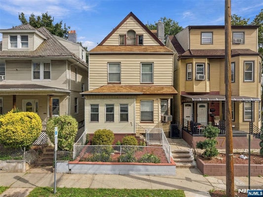 671 E 29TH ST, PATERSON, NJ 07504 - Image ff2e29954bc994f37b5172e512236e4a/548348594