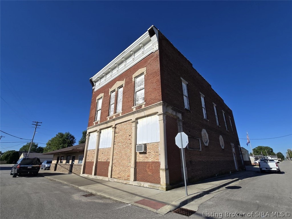 Photo 1 of 12 — 11 W Oak Street, Campbellsburg, IN 47108