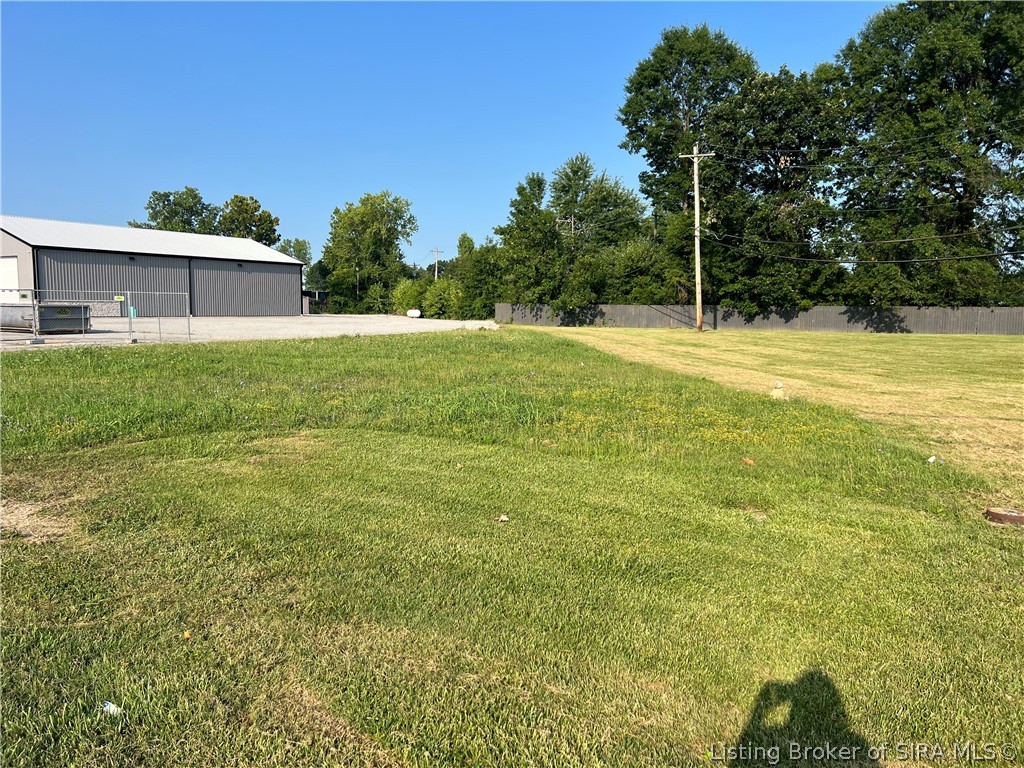 Photo 1 of 3 — 5927 Highway 31 E, Clarksville, IN 47129