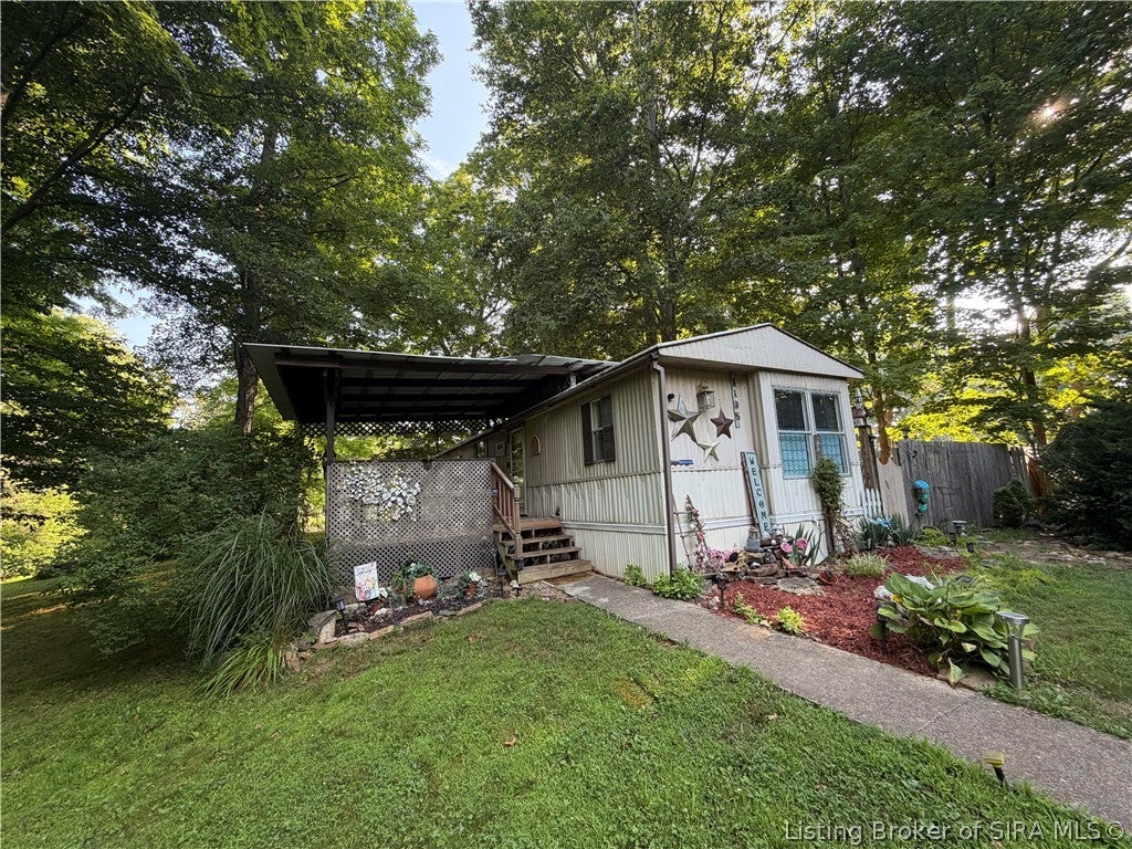Photo 1 of 25 — 1195 N Shawn Drive, Pekin, IN 47165
