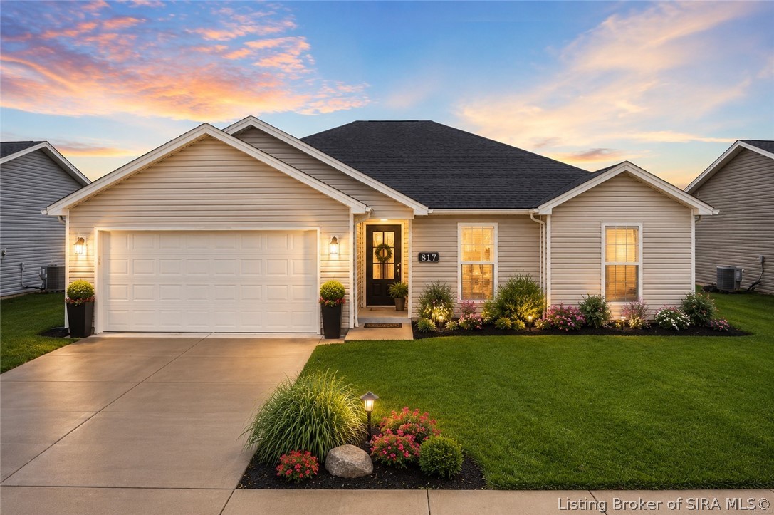 Photo 1 of 27 — 817 Wolf Run Park Boulevard, Jeffersonville, IN 47130
