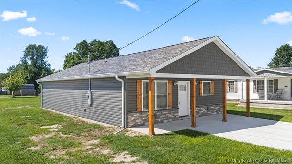 403 W HOWARD ST, CROTHERSVILLE, IN 47229 - Image 4738d4f8ebccc8241e64dd6980a99d7f/1367942944