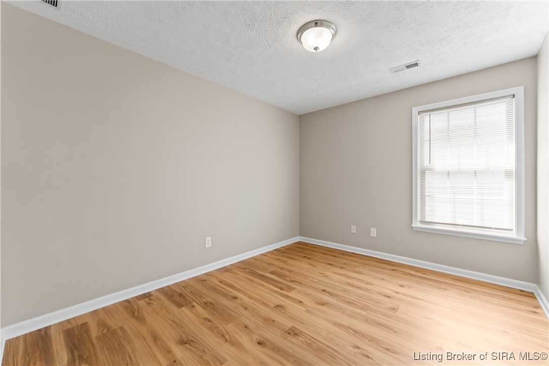 Jeffersonville, Indiana 47130, United States, 3 Bedrooms Bedrooms, ,2 BathroomsBathrooms,Residential,Active,86388