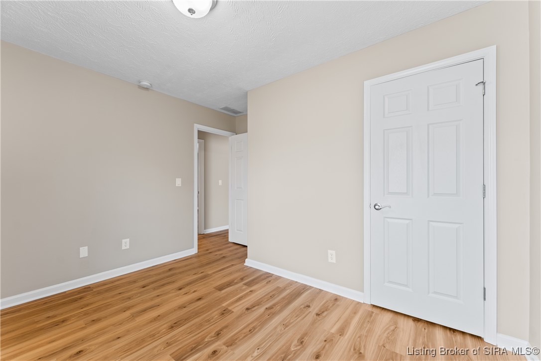 Jeffersonville, Indiana 47130, United States, 3 Bedrooms Bedrooms, ,2 BathroomsBathrooms,Residential,Active,86388