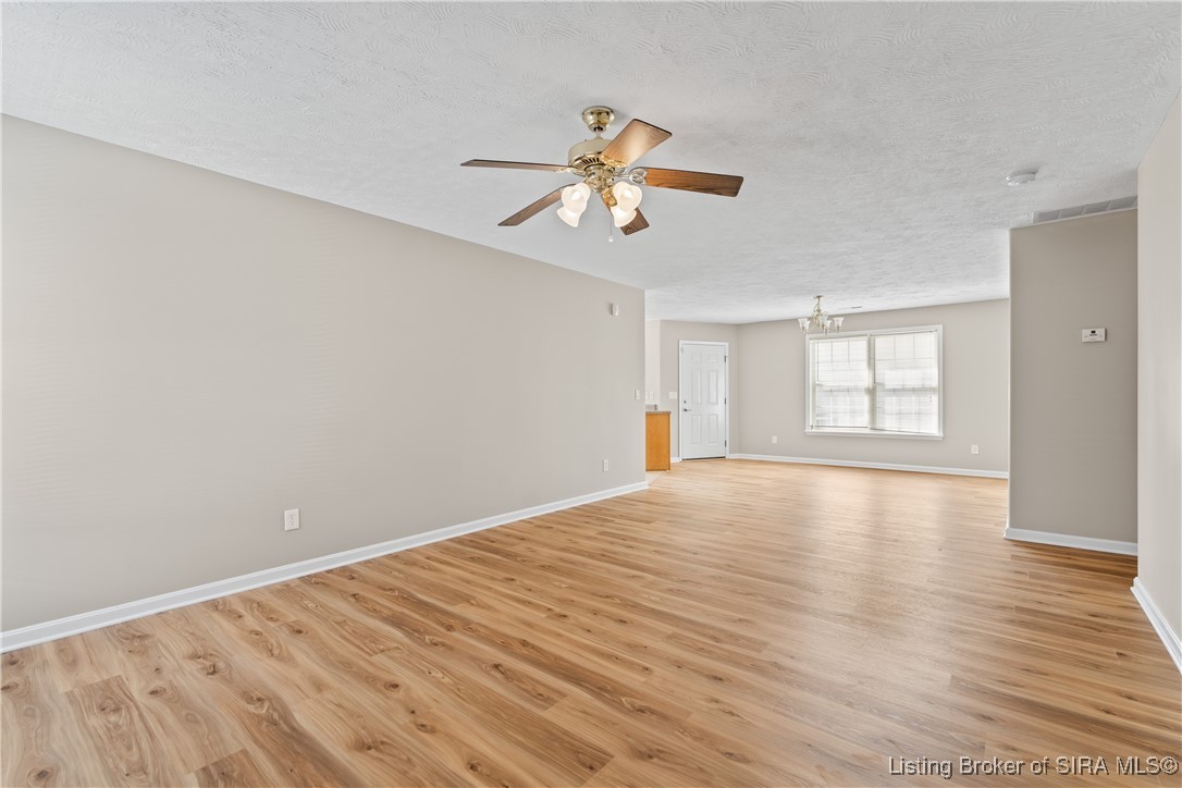 Jeffersonville, Indiana 47130, United States, 3 Bedrooms Bedrooms, ,2 BathroomsBathrooms,Residential,Active,86388