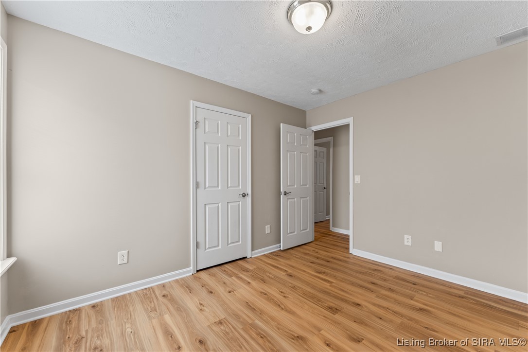 Jeffersonville, Indiana 47130, United States, 3 Bedrooms Bedrooms, ,2 BathroomsBathrooms,Residential,Active,86388