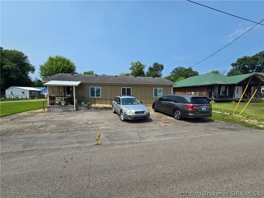 422 E POPLAR ST, PEKIN, IN 47165 - Image 75675a1104bd67334d0c8f6b03e42ea2/246430164