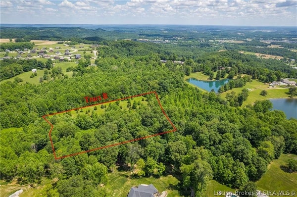 SKYLINE FRST, FLOYDS KNOBS, IN 47119 - Image 766b54e3c348f50c4e1dafbabe08e37c/3768303451