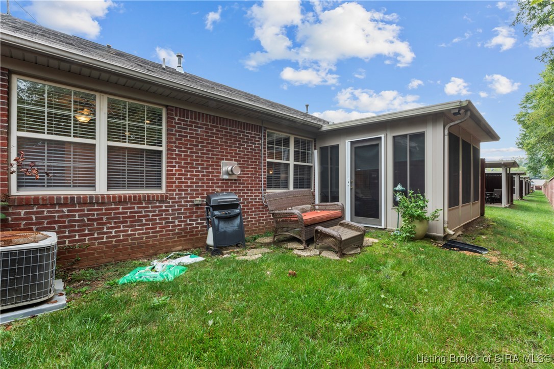 Clarksville, Indiana 47129, United States, 2 Bedrooms Bedrooms, ,2 BathroomsBathrooms,Residential,Active,41142