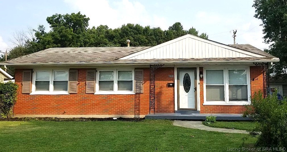 Photo 1 of 19 — 1840 E Park Place, Jeffersonville, IN 47130