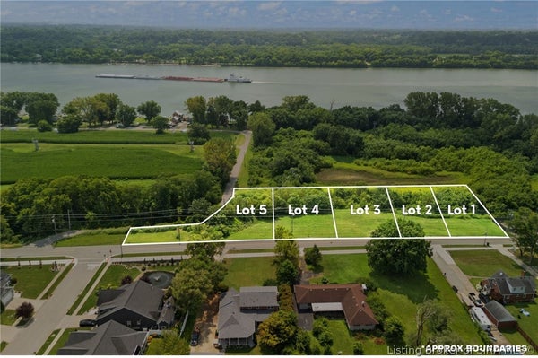 UTICA PIKE, JEFFERSONVILLE, IN 47130 - Image cca9f2dae8fd5ba2359b3d929b4fcdfb/703122077