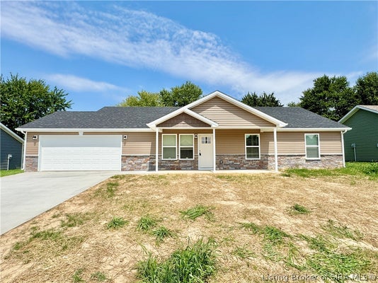 1224 IRONWOOD PASS AVE, SCOTTSBURG, IN 47170 - Image e8a07b2b88d073c5452a965ab087dffc/2552316453