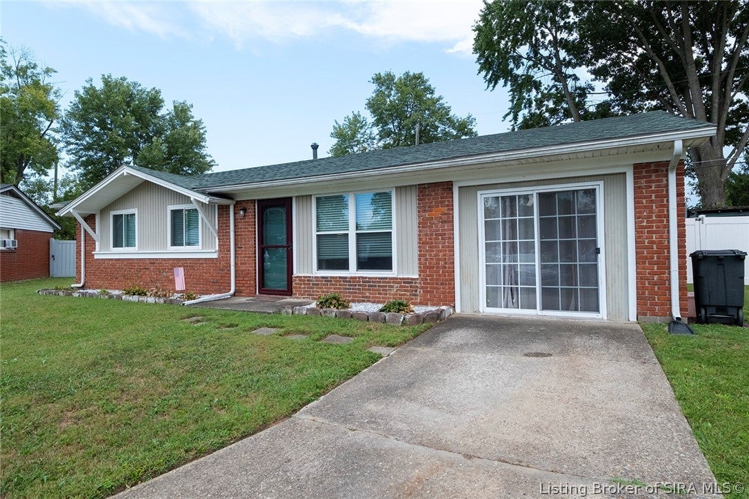 1022 Hazelwood Court - Photo 3