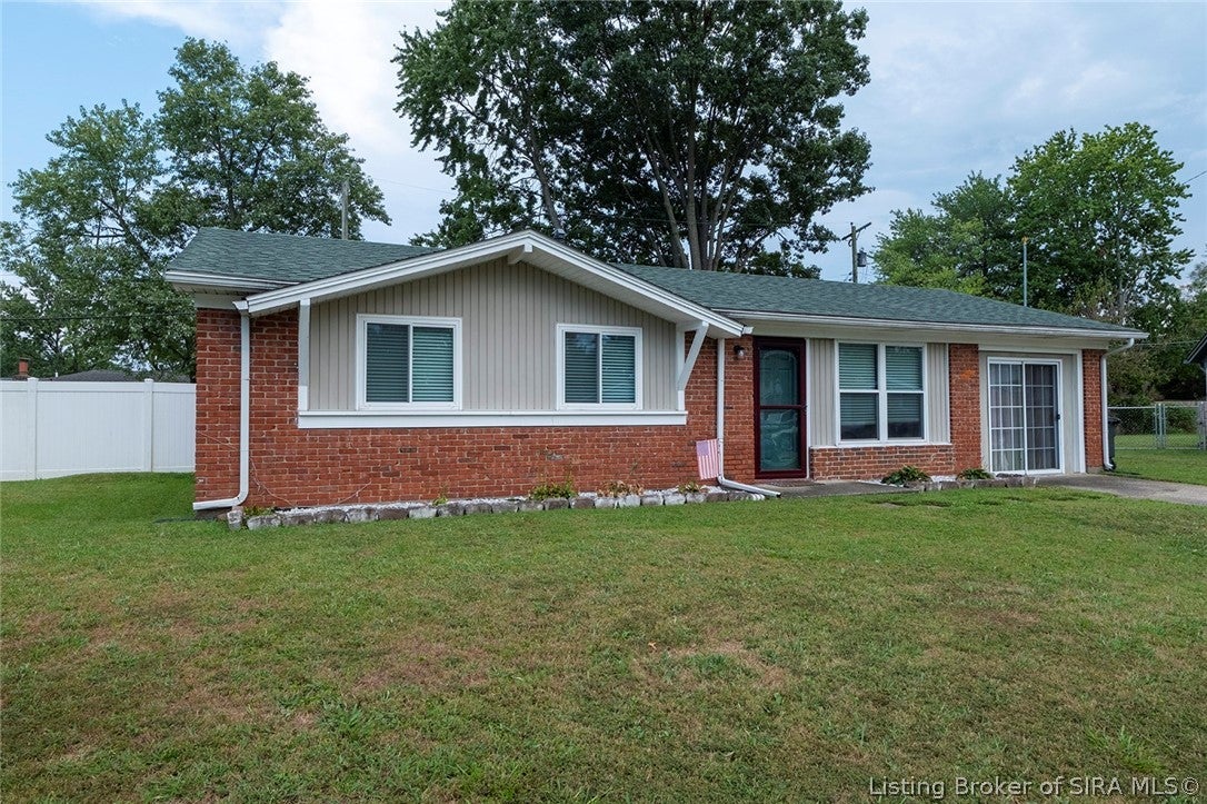 1022 Hazelwood Court - Photo 2