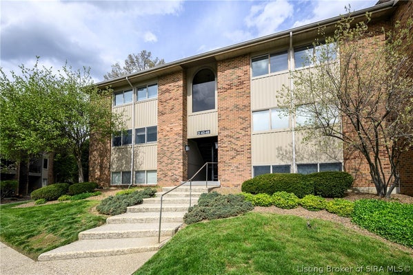 48 LAKESHORE DR, CLARKSVILLE, IN 47129 - Image e997793f8e785cd2ecdfc0cf0573262f/740725811