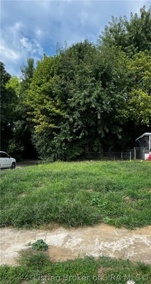 73 E 13TH ST, NEW ALBANY, IN 47150 - Image f74dc116323a6cdbc336278820acc00a/2291279478