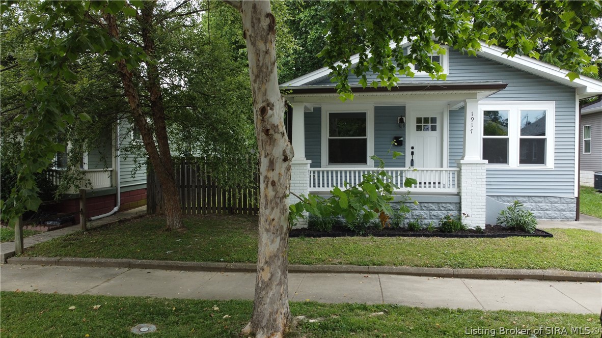 Photo 1 of 27 — 1917 Culbertson Avenue, New Albany, IN 47150