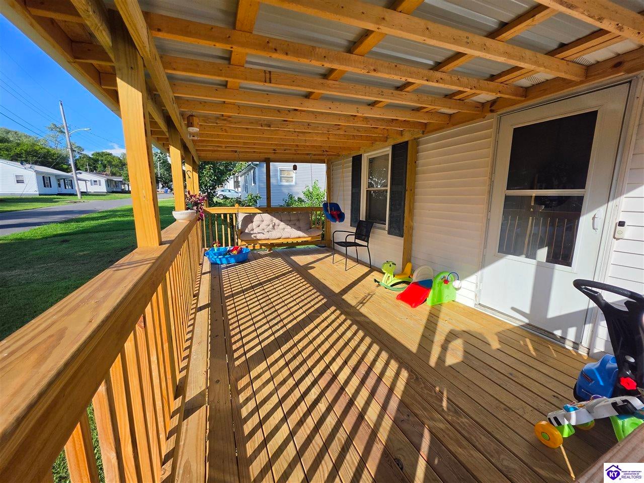 311 Howard Street - Photo 2