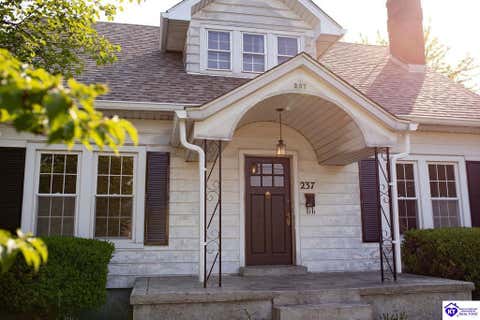 Photo of 237 S Greensburg Street, Hodgenville, KY 42748 (MLS # HK2602714)