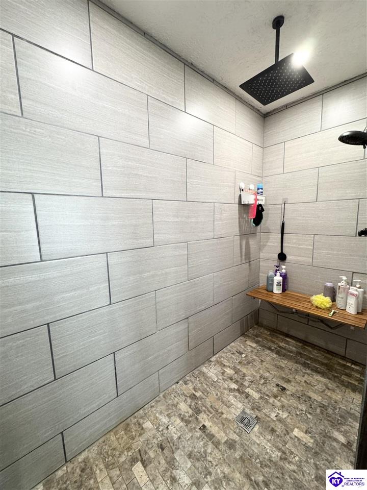 228 Cooper Road - Photo 4