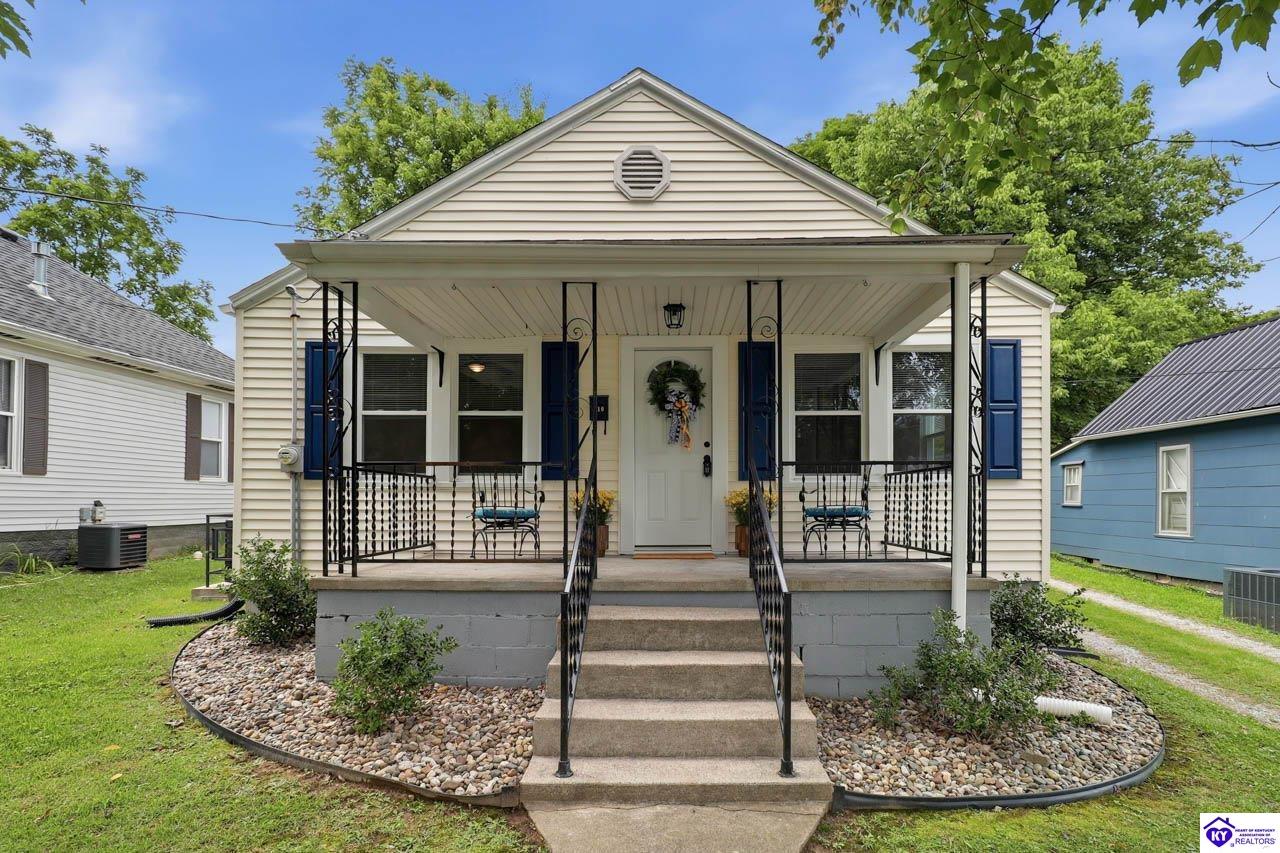 Photo 1 of 28 — 110 Wilcox Street, Campbellsville, KY 42718