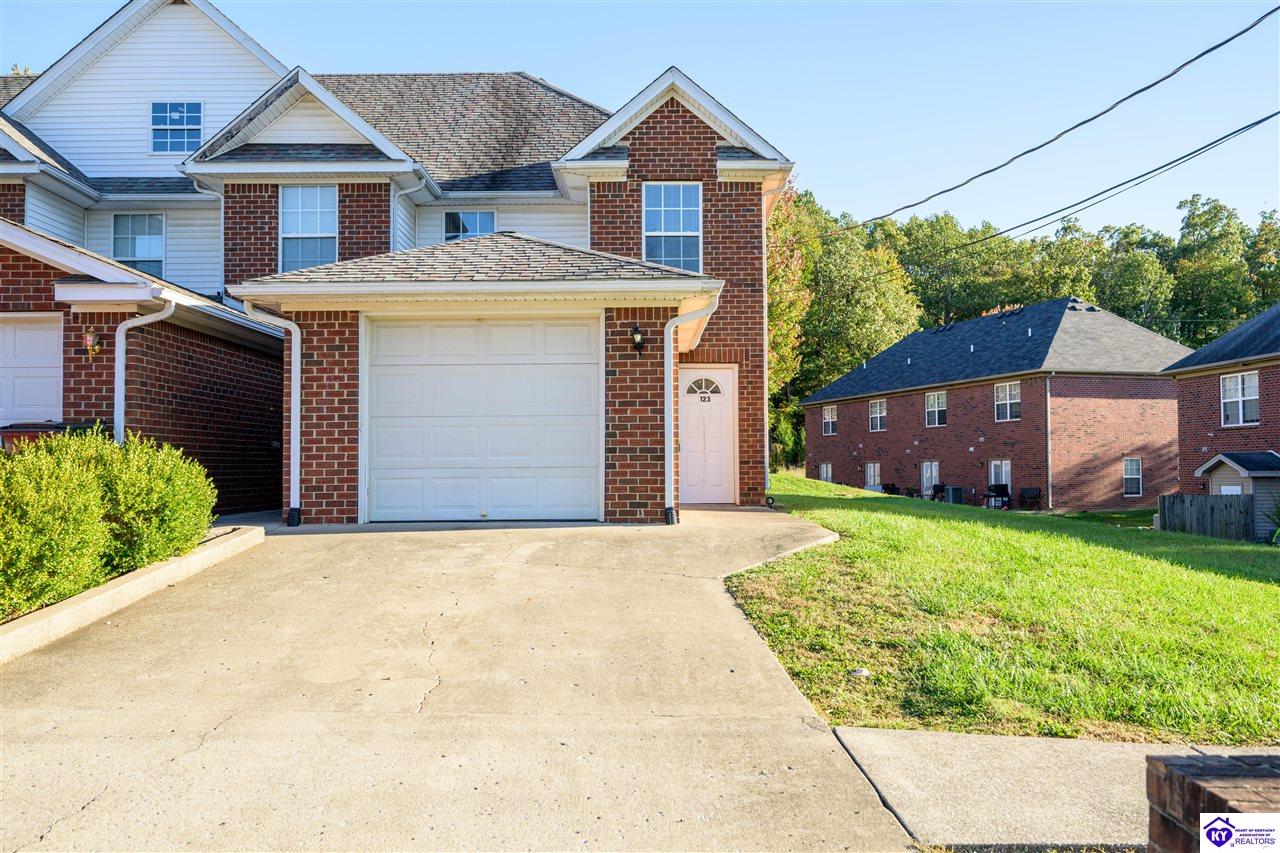 117 119 121 123 Poplar Circle