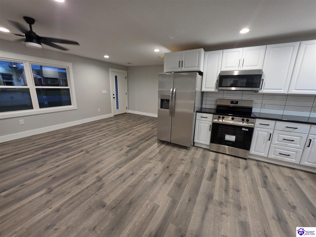 407 Lowell Avenue - Photo 4