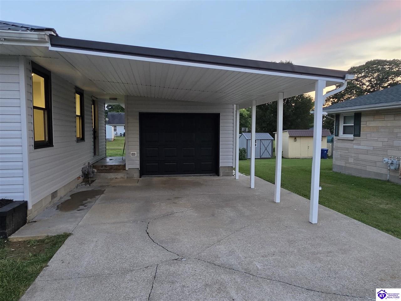 407 Lowell Avenue - Photo 3