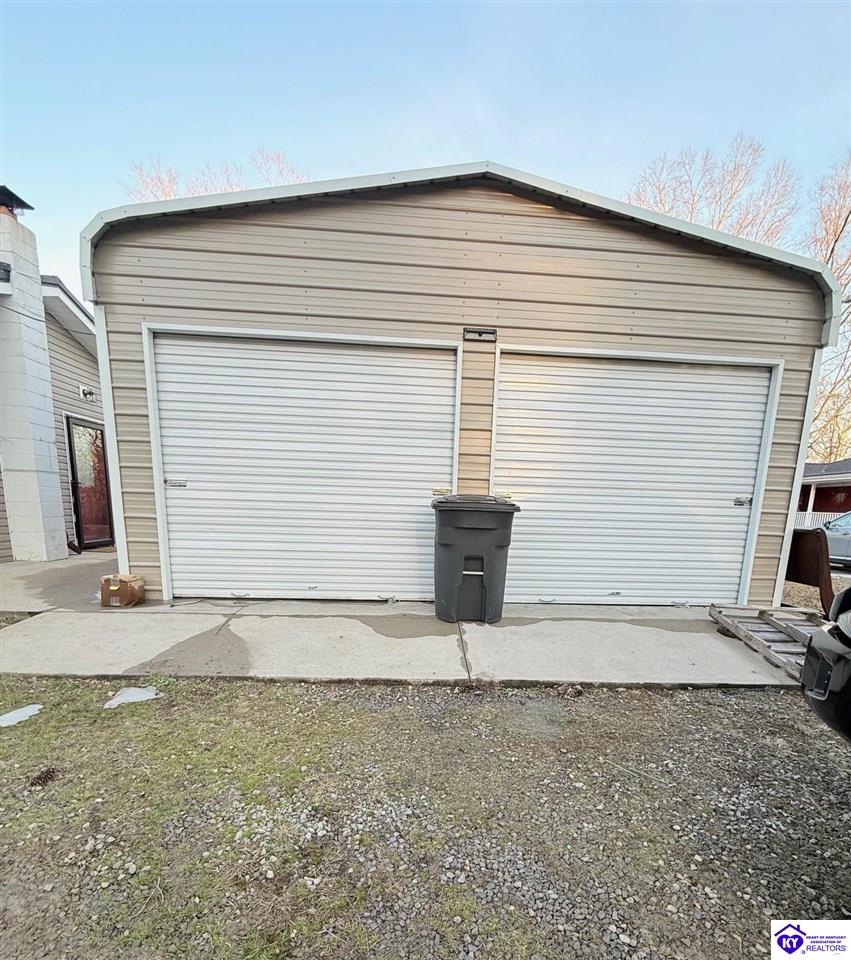 12811 Edmonton Road - Photo 2