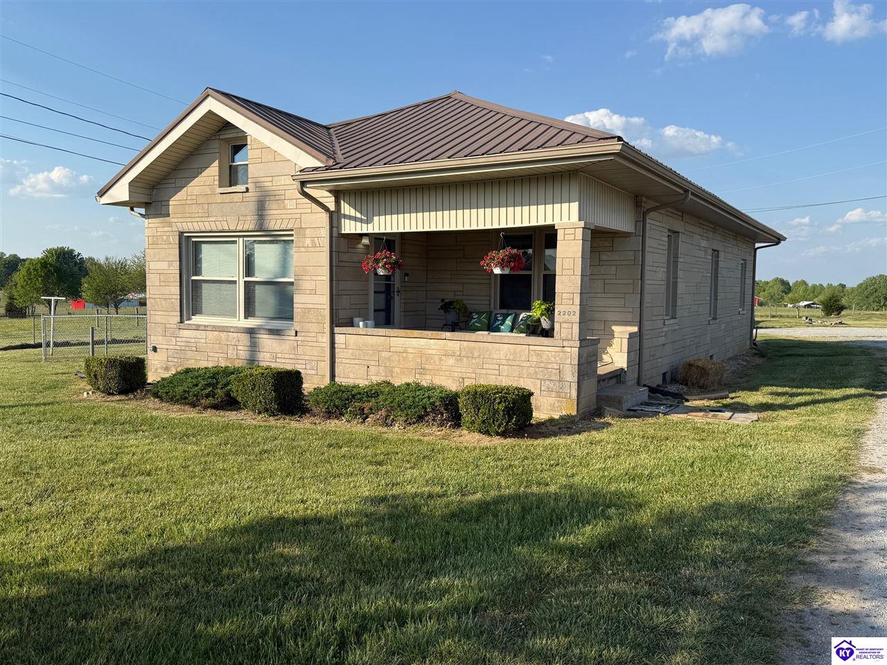 2202 Smith Ridge Road - Photo 2